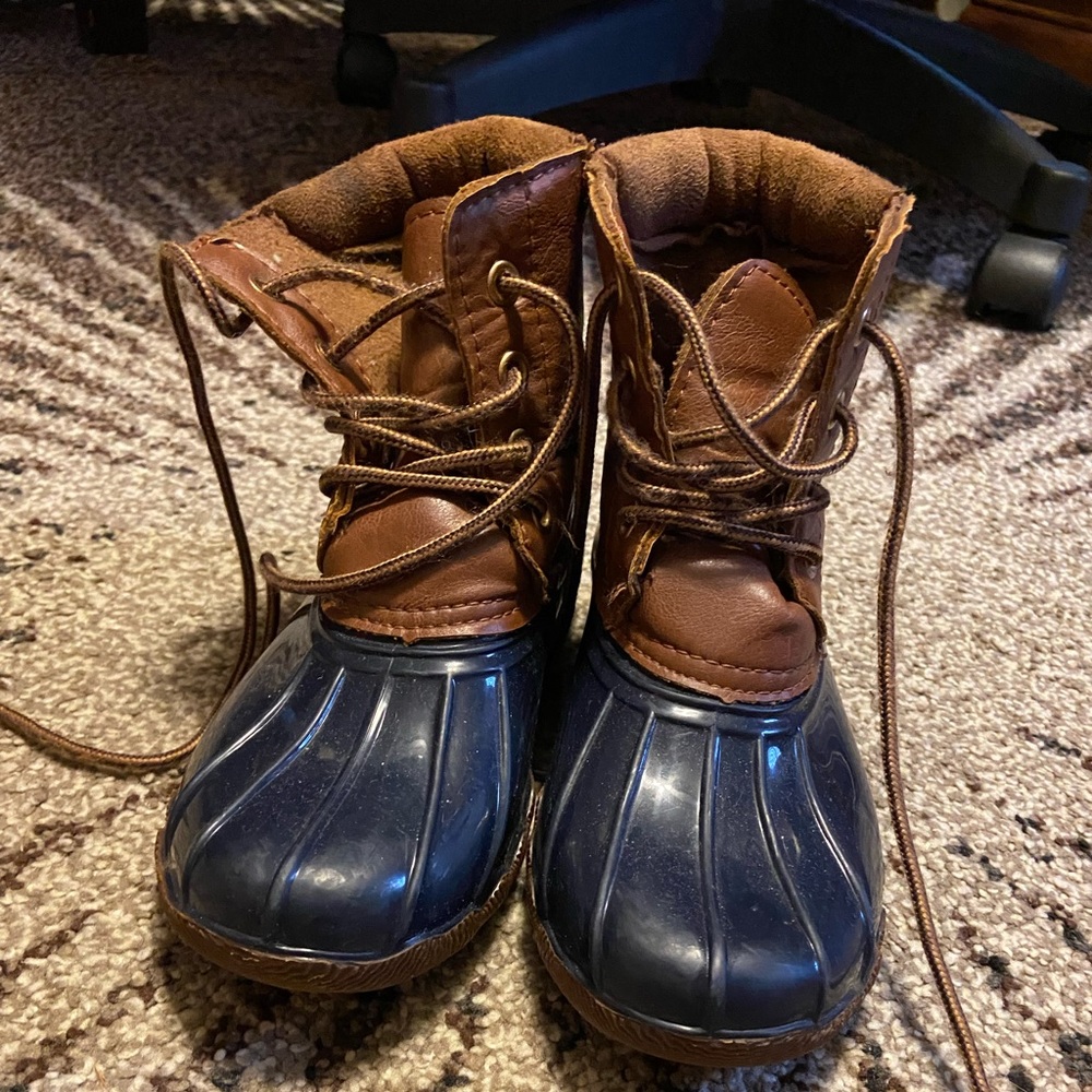 Sperry rain boots